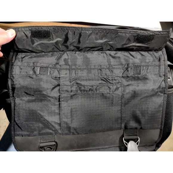 Reaction Kenneth Cole Black Messenger Bag Laptop Briefcase‎ - Picture 5 of 11